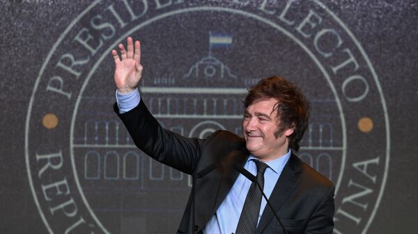 El presidente electo de Argentina, Javier Milei, celebra su triunfo el 19 de noviembre de 2023 en Buenos Aires - Sputnik Mundo