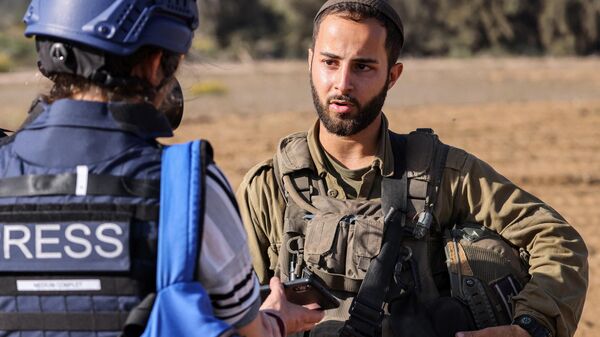 Soldado israelí ofrece entrevista a los medios  - Sputnik Mundo