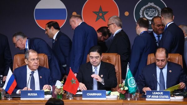 El canciller ruso, Serguéi Lavrov, durante las negociaciones con su homólogo marroquí, Nasser Bourita.  - Sputnik Mundo