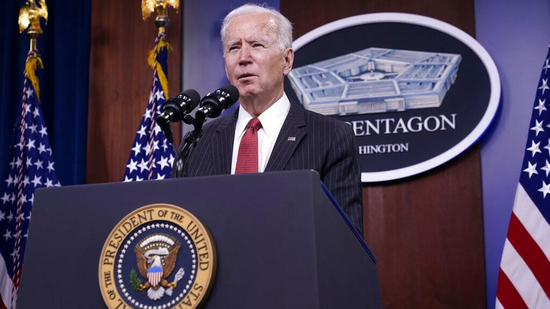 El presidente de EEUU, Joe Biden, en una conferencia de prensa en el Pentágono - Sputnik Mundo, 1920, 13.01.2024