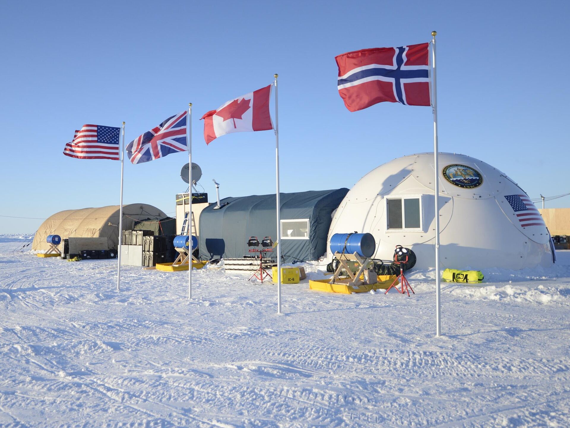 Ice camp. Военные базы США В Арктике. Базы НАТО В Арктике. Армия США В Арктике. Военные базы Норвегии.