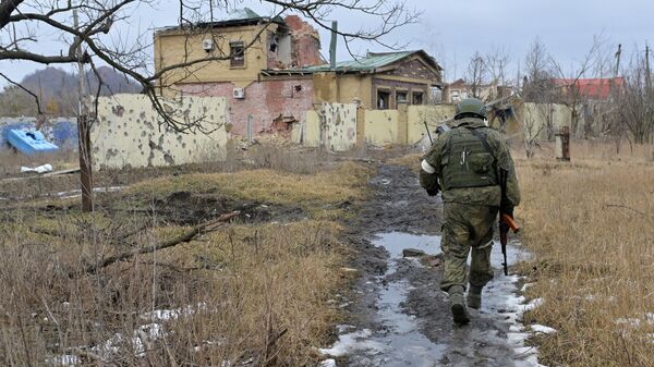 Destrucción en Márinka, República Popular de Donetsk - Sputnik Mundo