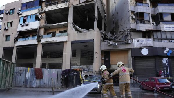 Fuerte explosión sacude la presunta oficina de Hamás en el Líbano  - Sputnik Mundo