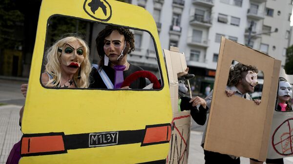 Protesta en Argentina contra las medidas del presidente Javier Milei - Sputnik Mundo