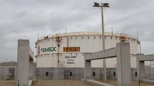 La refinería Dos Bocas, ubicada en Tabasco, cerca del Golfo de México, es una de las obras emblemáticas del Gobierno de López Obrador. - Sputnik Mundo