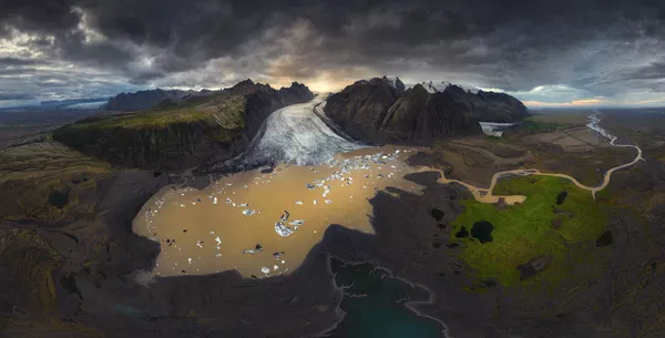 Esta foto de Armand Sarlangue ganó la categoría Paisaje y Medioambiente (Landscape аnd Environment Portfolio). La imagen fue tomada en Islandia. - Sputnik Mundo