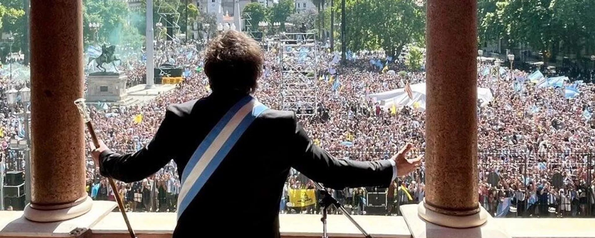 Javier Milei desde la Casa Rosada durante su toma de posesión presidencial, el 10 de diciembre de 2023 - Sputnik Mundo, 1920, 28.03.2024