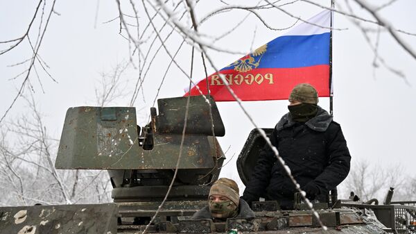 Militares rusos se incautaron de un M113 APC estadounidense cerca de la ciudad de Artiómiovsk - Sputnik Mundo