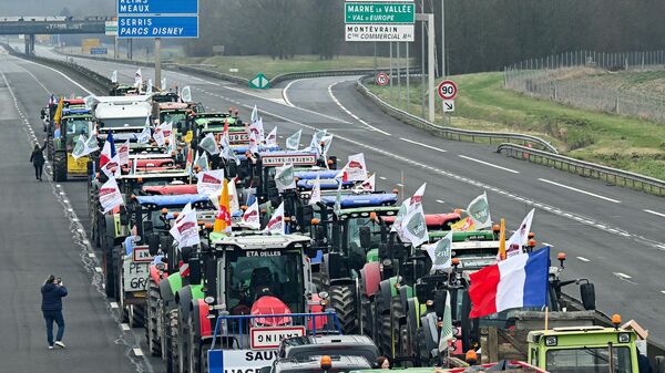 Las protestas de los agricultores se apoderan de Europa - Sputnik Mundo