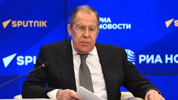  Serguéi Lavrov, el ministro ruso de Asuntos Exteriores, Serguéi Lavrov, en una conferencia con motivo del décimo aniversario del golpe de Estado en Ucrania  - Sputnik Mundo