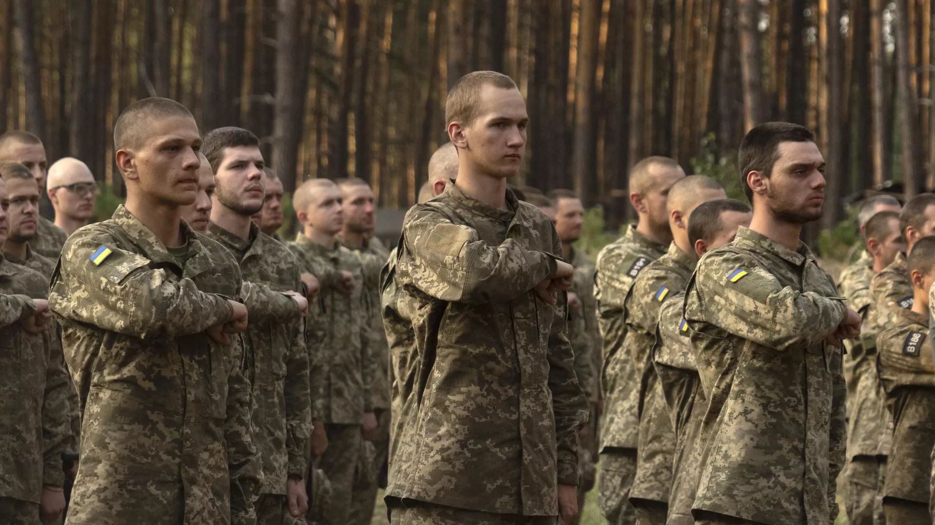 Soldados recién reclutados de la 3ª Brigada de Asalto de Ucrania se alinean en una base militar cerca de Kiev, Ucrania, el 25 de septiembre de 2023 - Sputnik Mundo, 1920, 25.03.2024