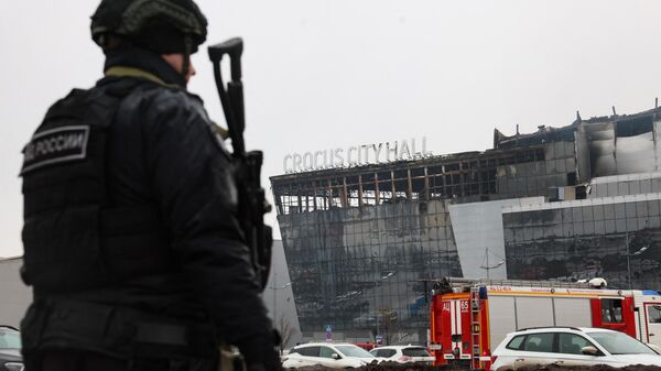 La sala de conciertos Crocus City Hall tras el atentado donde murieron más de 130 personas. - Sputnik Mundo