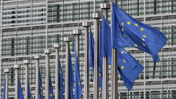 La nueva propuesta griega se parece a la rechazada en el referendo, dice la Comisión Europea - Sputnik Mundo
