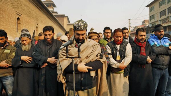 Se ruegan por los asesinados en ataque talibán contra escuela en Peshawar - Sputnik Mundo