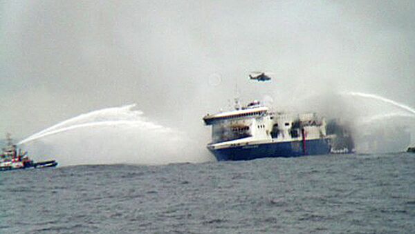 Helicóptero de rescate sobrevuela la quema de ferry Norman Atlántico - Sputnik Mundo