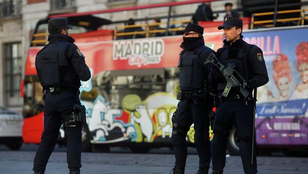 Испанская полиция в Мадриде после террористической атаки на Charlie Hebdo - Sputnik Mundo