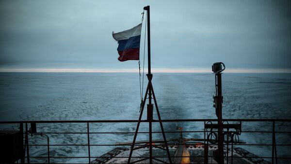 Rusia estrena el primer rompehielos fabricado en serie para el Ártico - Sputnik Mundo