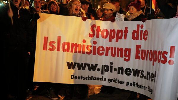Анти-исламский митинг в Кельне, Германия, 5 января 2015 - Sputnik Mundo