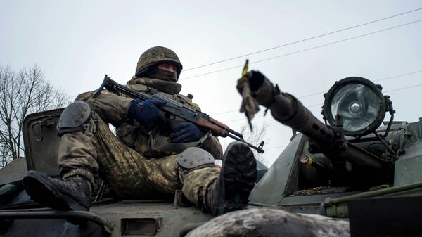 Soldado del ejército ucraniano - Sputnik Mundo
