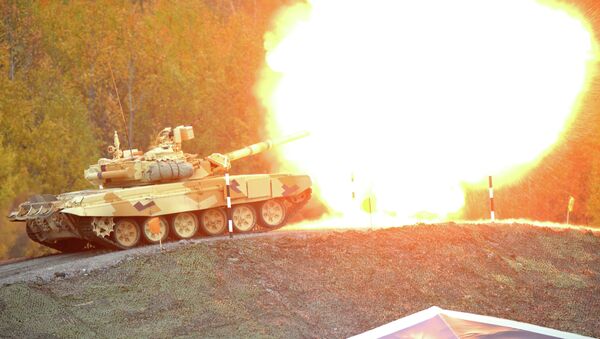 Tanque T-90 durante la feria Russia Arms Expo 2013 (Archivo) - Sputnik Mundo