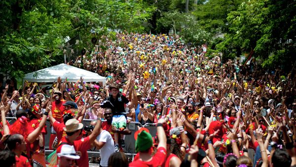 Una de las bandas del Carnaval de Río de Janeiro cancela su desfile para no ensuciar - Sputnik Mundo