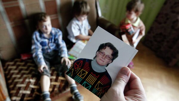 Hijos de Svetlana Davídova, acusada de alta traición a favor de Ucrania - Sputnik Mundo