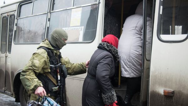 Evacuación de civiles de Debáltsevo - Sputnik Mundo