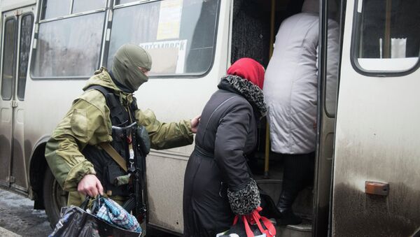 Donetsk y Kiev acuerdan un alto el fuego para evacuar civiles de Debáltsevo - Sputnik Mundo