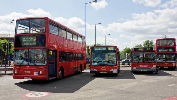 Los conductores de autobuses de Londres retoman la huelga - Sputnik Mundo