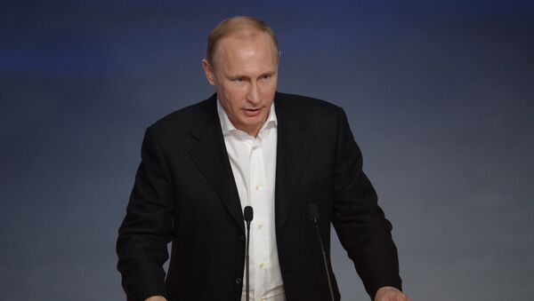Президент России Владимир Путин выступает перед началом ледового шоу Сочи - Sputnik Mundo