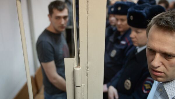 Оглашение приговора братьям Навальным в Замоскворецком суде - Sputnik Mundo