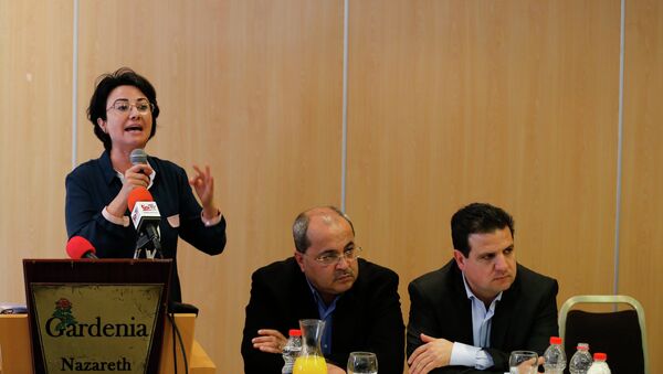 Israeli-Arab lawmaker Hanin Zoabi speaks at a news conference announcing a joint political slate of all the Arab parties which will be running in the upcoming elections, in the northern city of Nazareth, January 23, 2015. - Sputnik Mundo