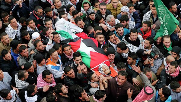 Funerales de Jihad Shehada al Jaafari, de 19 años, matado por los fuerzas israelís - Sputnik Mundo