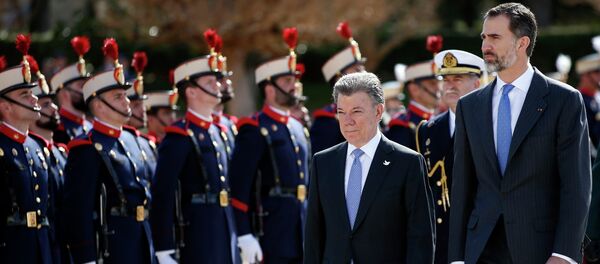 Colombia's President Juan Manuel Santos (2nd R) and Spanish King Felipe in Madrid March 1, 2015 Colombia's President Juan Manuel Santos (2nd R) and Spanish King Felipe in Madrid March 1, 2015 - Sputnik Mundo