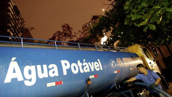 La empresa que gestiona el agua en Sao Paulo despide a 300 trabajadores en plena sequía - Sputnik Mundo