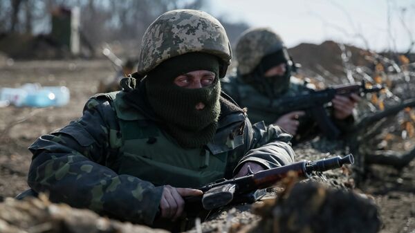 Members of the Ukrainian armed forces take their positions near Kurakhovo - Sputnik Mundo