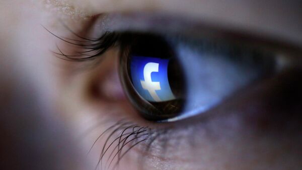 Inmigrante indio en Dubái se enfrenta a 7 años de prisión por una publicación en Facebook - Sputnik Mundo