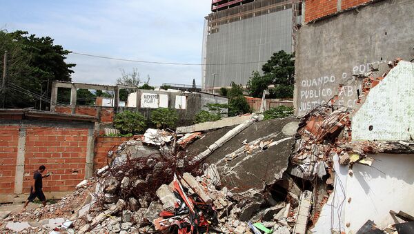 Edificios destruidos en la comunidad de Vila Autódromo - Sputnik Mundo
