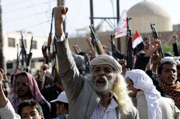 Protestas en Saná contra la resolución de la ONU sobre Yemen - Sputnik Mundo