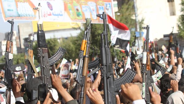 Rebeldes hutíes en Yemen - Sputnik Mundo