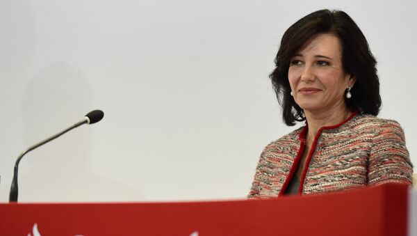 Ana Botín, presidenta del Santander - Sputnik Mundo