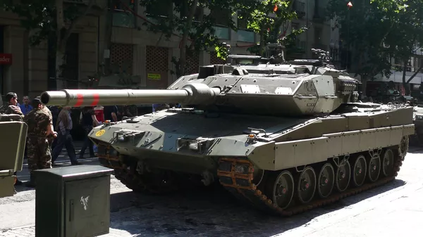 Танк Leopard 2E - Sputnik Mundo