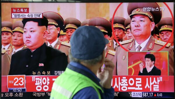 Líder de Corea del Norte, Kim Jong-un, y ministro de Defensa, Hyon Yong Chol - Sputnik Mundo
