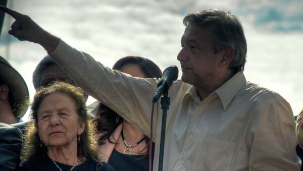 Andrés Manuel López Obrador, líder de la izquierda mexicana - Sputnik Mundo