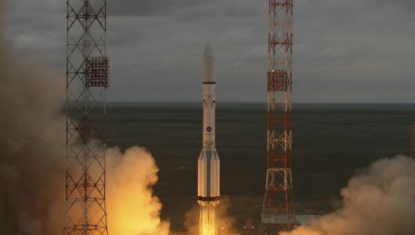 Cohete portador ruso Protón-M con el satélite de comunicaciones mexicano Mexsat-1 - Sputnik Mundo