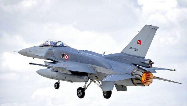 Caza F-16 de la Fuerza Aérea de Turquía - Sputnik Mundo