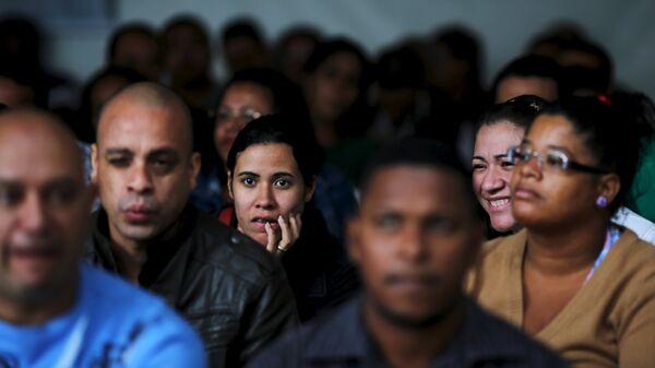 Brasileños desempleados en la búsqueda de puestos de trabajo en Sao Paulo - Sputnik Mundo