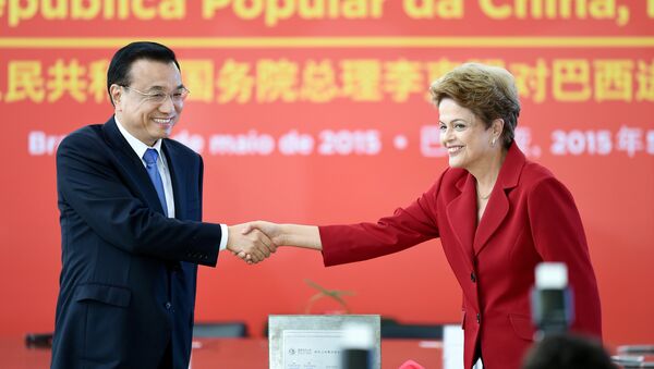 Primer ministro de China, Li Keqiang y presidenta de Brasil, Dilma Rousseff - Sputnik Mundo