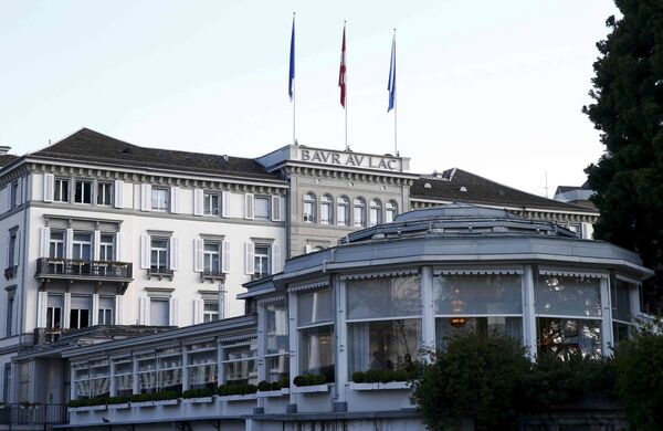 Vista general del Baur au Lac hotel en Zúrich, donde fueron detenidos varios de los altos cargos de la FIFA Vista general del Baur au Lac hotel en Zúrich, donde fueron detenidos varios de los altos cargos de la FIFA - Sputnik Mundo