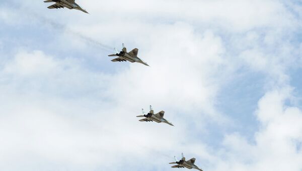 Cazas MiG-29 repelen un ataque ‘enemigo’ en el sur de Rusia - Sputnik Mundo